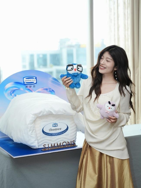 云端织白・美眠相伴丨Simmons席梦思携手深圳东海朗廷酒店 共启浪漫婚典新篇 