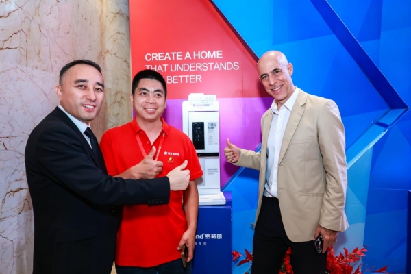 罗格朗联合樱花发布智能锁新品，提供更安全智能新体验 