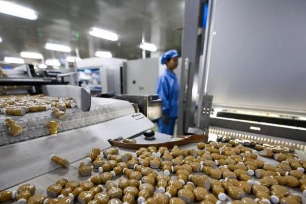 致敬！章臣桂教授荣获全国五一劳动奖章，第六中药厂摘得全国五一劳动奖状 