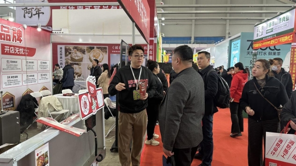 直击2026沈阳餐饮展：玲玲米粉品牌展位人气高涨，“现炒”模式成加盟商关注焦点 