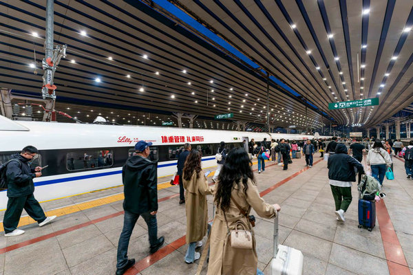 旅途添 “礼” 更健康！礼来高铁科普专列解锁减重新姿势 