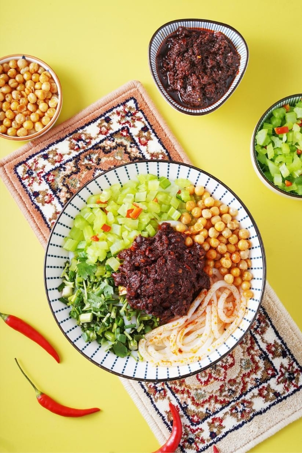 从新疆标杆到全国版图，辣风芹以门店升级夯实行业地位 