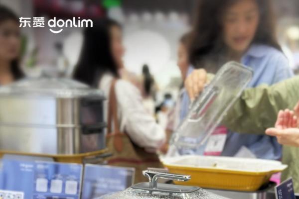 东菱高压植物奶机升级亮相深圳礼品展，高压乳化科技引爆现场试饮热潮