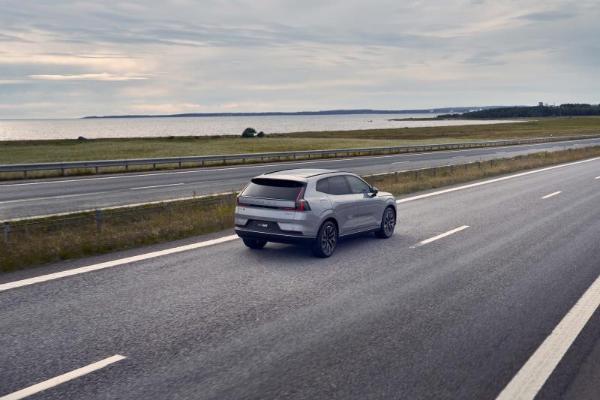 适合跑长途的 SUV 怎么选，沃尔沃 XC70 舒适静谧一路从容 