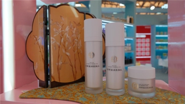 同仁堂舒缓轻柔修护霜荣获 2026美伊BEAUTY·年度功效臻选护肤类修护面霜大奖 