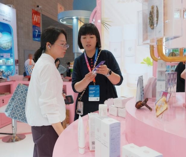 同仁堂舒缓轻柔修护霜荣获 2026美伊BEAUTY·年度功效臻选护肤类修护面霜大奖 