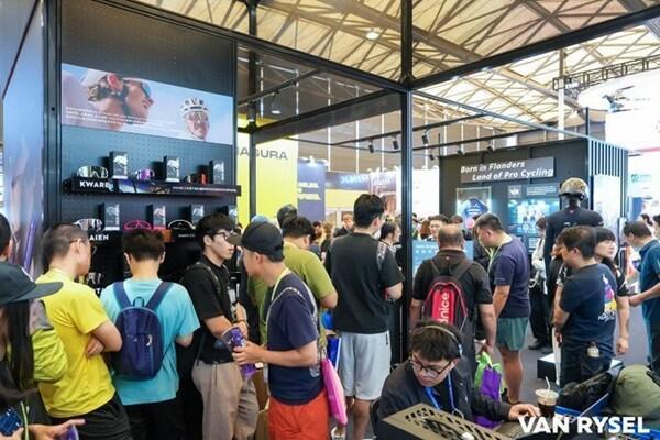 迪卡侬VAN RYSEL三度亮相上海国际自行车展，以弗兰德斯骑行文化与中国市场深度共鸣 