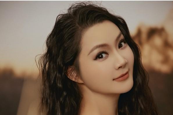 人文赋能AI技术革新 赵佳音打造精细化人机互动全新架构 