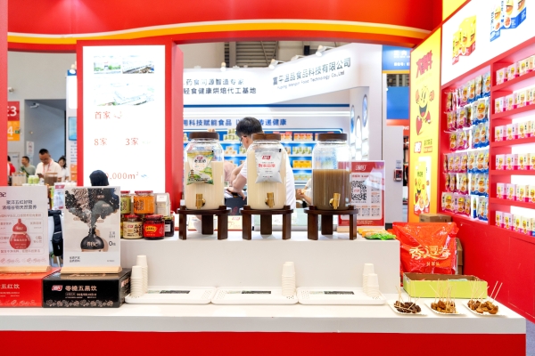 祖名重磅推出吃豆人联名系列产品，游戏IP赋能豆制品玩味出圈 