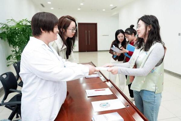 德国月神×北京世纪坛医院 公益科普+临床研究双发力，守护女性更年期健康 