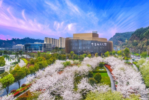  有哪些适合景区的VR项目？探局“VR大空间”行业里的差异化产品——“全感剧场” 