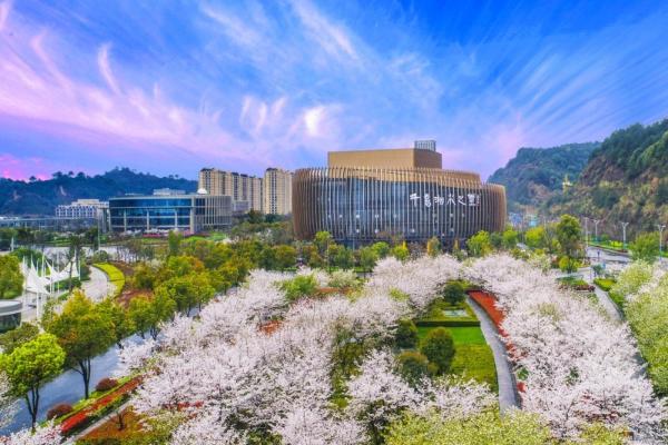 有哪些适合景区的VR项目？探局“VR大空间”行业里的差异化产品——“全感剧场” 