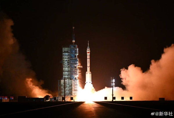天选好面 实力同行，康师傅携手新华网直播神舟二十三发射 