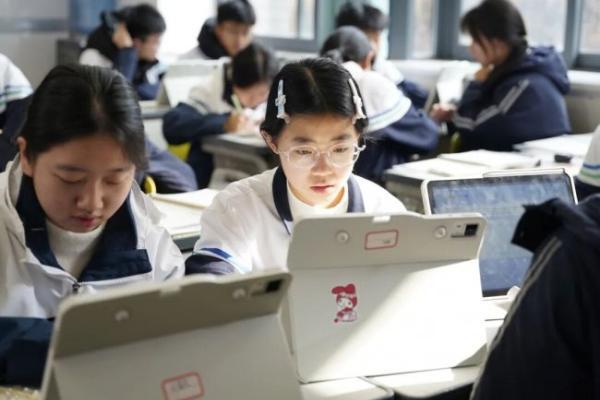 天立国际旗下启鸣达人登顶福布斯中国“人工智能技术突破企业”榜首 