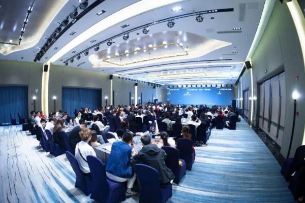 华盛美业：跳出“快慢之争”，重新定义美业的经营节奏 
