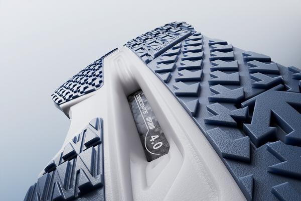 迪桑特推出全新DYNAMIC FLUID 4.0流体鞋及「迪桑特破风」跑步夹克 以专业跑步装备助力城市跑者畅跑前行 