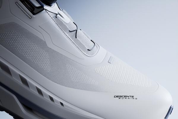 迪桑特推出全新DYNAMIC FLUID 4.0流体鞋及「迪桑特破风」跑步夹克 以专业跑步装备助力城市跑者畅跑前行 