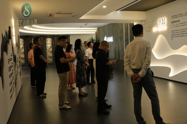 高端翡翠收藏升温｜北大商哲班走进祥祯福，共探东方玉文化与资产价值 