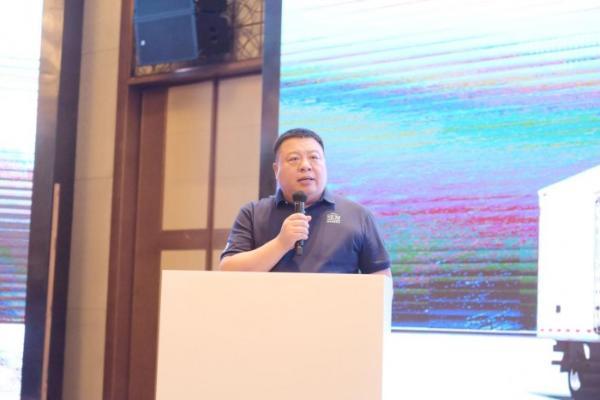 欧航欧马可全新平台冷藏车亮相郑州，赋能冷链物流价值跃升 