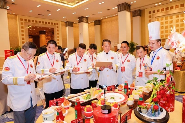 东方番茄“点燃”羊城，百位厨神上演风味创新巅峰对决 ——凤球唛东方番茄风味美食创新邀请赛（广州站）暨凤球唛5.17厨师节火热收官 