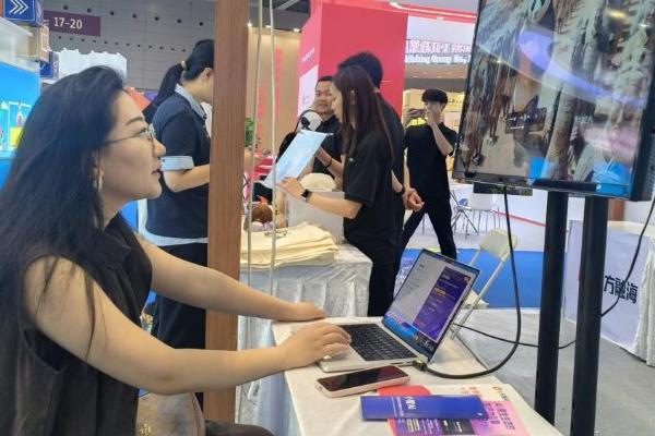 从一个想法到一个片段，在文博会探索体验AIGC创作链路 