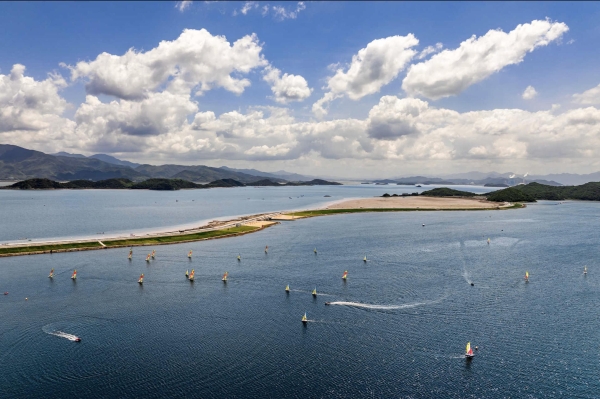 2026中国家庭帆船赛宁波湾站启幕 以帆为媒，逐梦蓝海：全民航海，赛季启航