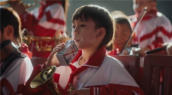 青春不过几届世界杯：蒙牛再续世界杯青春回忆，致敬中国球迷的“要强” 
