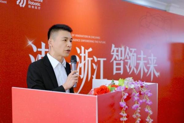 亚洲首款AI植发机器人磅策HAIRO落地浙江，金柯桥植发开启智能新时代 