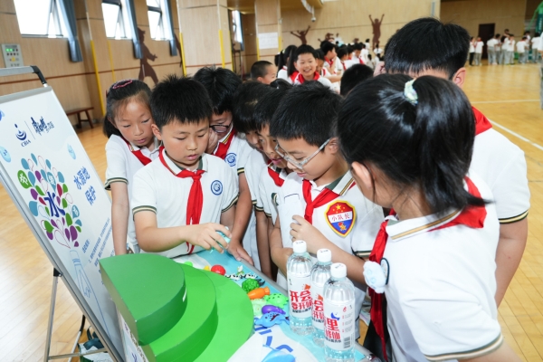 以水育人，以爱筑绿，康师傅携手闵行区诸翟学校开展公益教育 