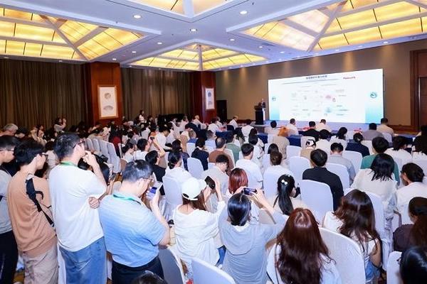 益生菌与健康科学家论坛亮相蓉城，养乐多助推行业发展新动能 