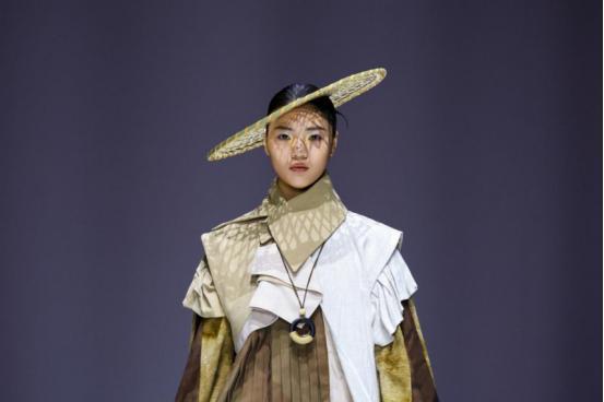河北美术学院设计学院2026届毕业生设计作品亮相中国国际大学生时装周 