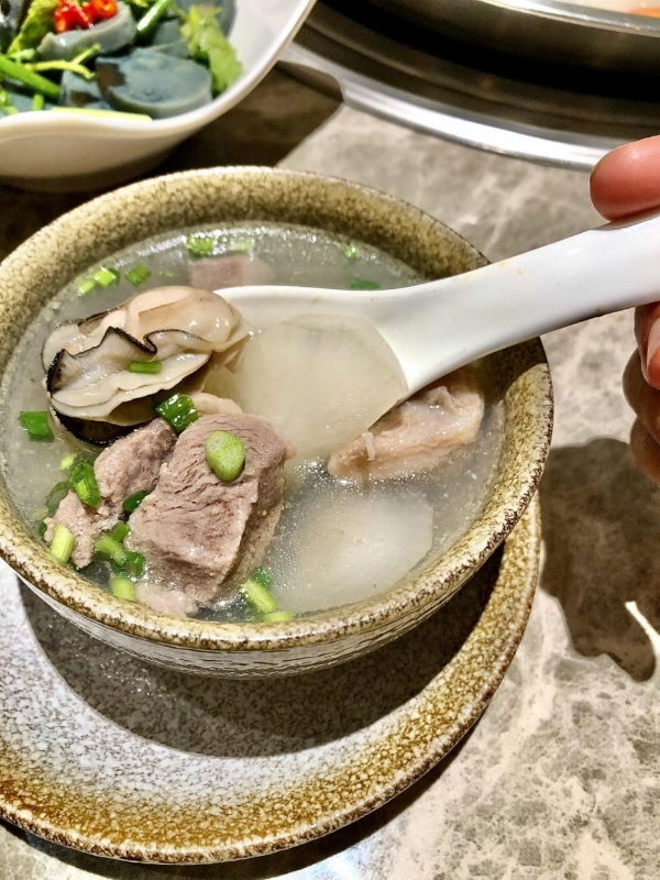山海融草原鲜味，羊振富擦亮闽味火锅名片 