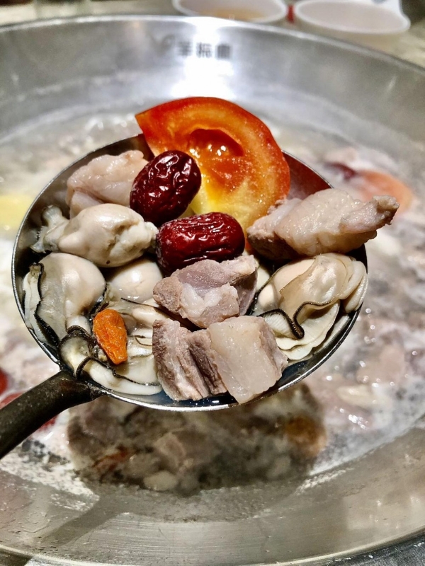 山海融草原鲜味，羊振富擦亮闽味火锅名片 