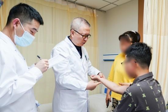 30年深耕白癜风，北京国丹医院刘云涛用专业诊疗帮患者重塑自信 