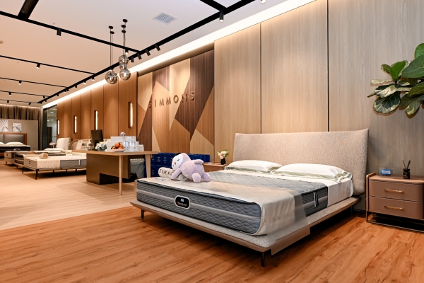 潮韵英歌贺启新｜Simmons 席梦思汕头店焕新启幕，共赴源梦奇际 