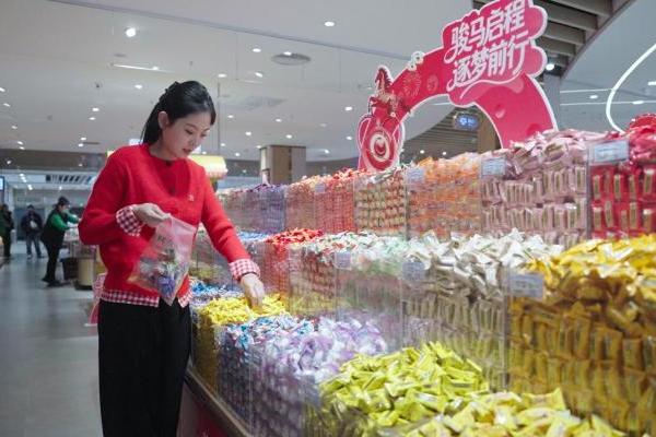 当别人算计塑料袋重量时，信誉楼选择为皮筋“去皮” 