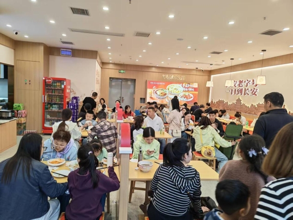 袁记肉夹馍八店同启引爆西北 五一业绩全线飘红彰显品牌硬实力 