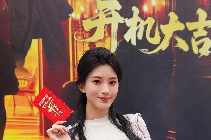 人气车模BB酱跨界主演！《挣脱原生枷锁后，我活成人间顶配》正式开机 