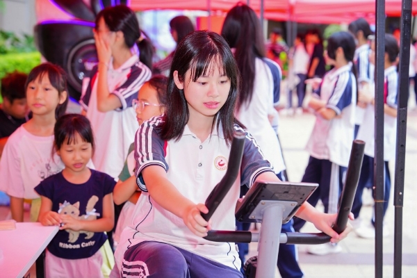 性价比断层领先 卓远未来14000元/学期半费生引领民办教育普惠风向 