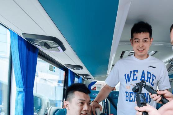 征途同心 荣耀同路！北汽福田欧辉定制大巴助力北汽男篮热血逐梦 