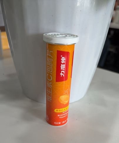 感冒吃什么好的快？市面上的维C这么多，为何专家建议选OTC级别的1000mg泡腾片？ 