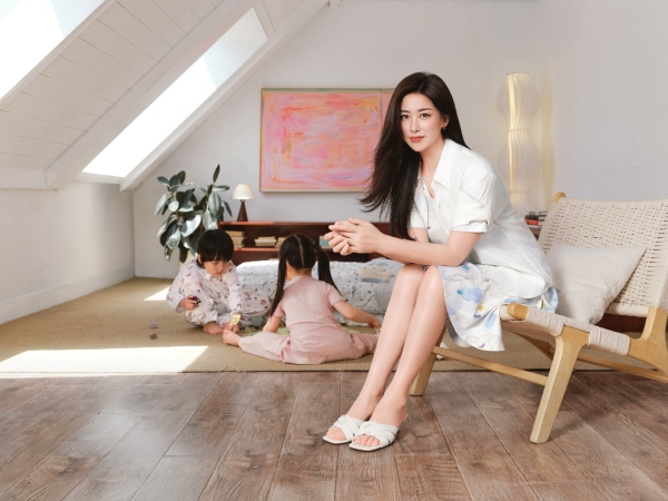 是妈妈，亦是生活的艺术家 ——Nest Designs 官宣品牌代言人朱珠 