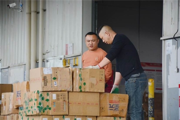 从按快门到握方向盘：我与欧马可智蓝纯电轻卡相识相知的心里话 