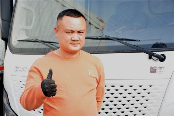 从按快门到握方向盘：我与欧马可智蓝纯电轻卡相识相知的心里话 