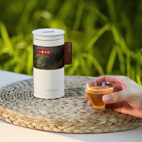 作为小罐茶首家引入的营销咨询公司，定类咨询具体为小罐茶做了哪些关键决策？