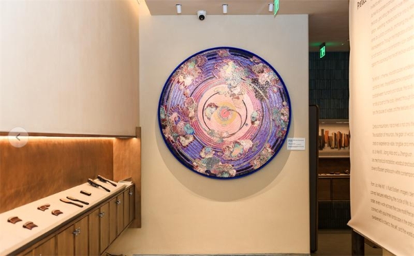 洛可可×谭木匠｜以“三品合一”重构东方木作，一把梳子开启生活「梳」适圈 
