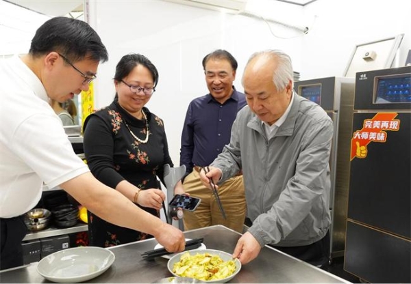 钱学森的“神预测”与爱餐的“真实践” 