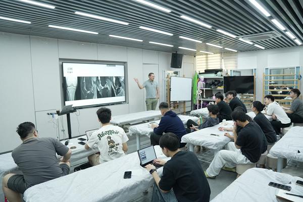 强强联手！龙脊康与葆石康复达成深度战略合作，共启肌骨康复新征程 