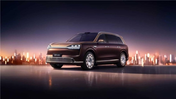 预订破3.5万台的背后：为什么50万级用户排队等全新一代问界M9系列