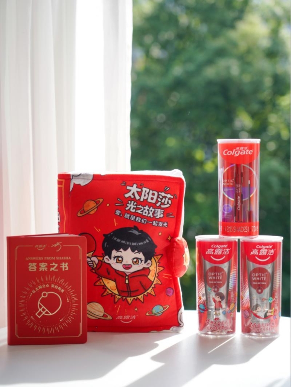 从“高能守护”到“一起发光”，高露洁伴莎莎逐光前行 